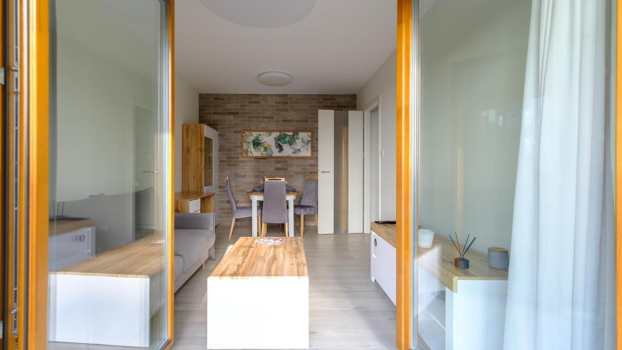 Hello Apartments Zajezdnia Wrzeszcz With Private Parking Gdansk Luaran gambar